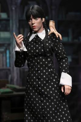 Wednesday (Classic Dress) Actionfigur (20 cm)