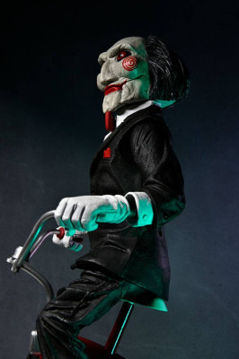 Saw Actionfigur mit Sound – Billy mit Dreirad (30 cm)